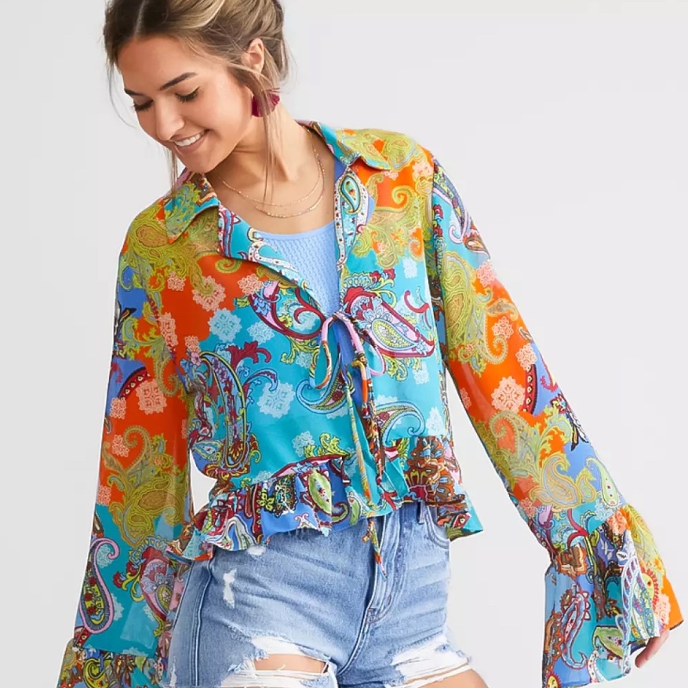 NWOT - Mixed Paisley Print Chiffon Blouse by Buckle